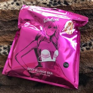 Heidi Klum intimates deep plunge bra